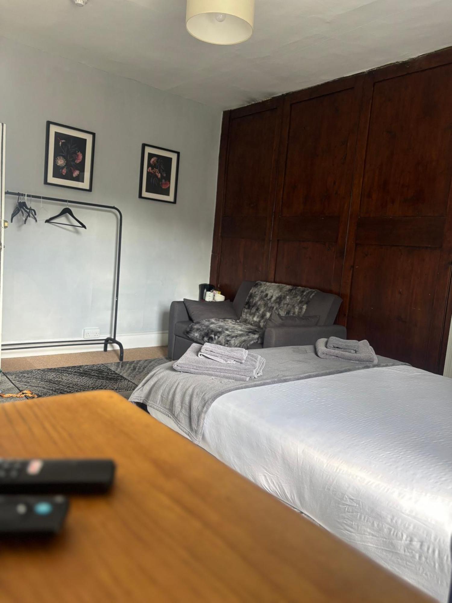 Bed and Breakfast Three Tuns Ashwell Zewnętrze zdjęcie
